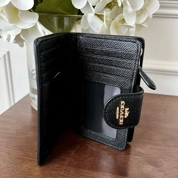 Coach Black & Gold Leather Medium Corner Zip Wallet EUC 🖤 - Picture 2 of 7